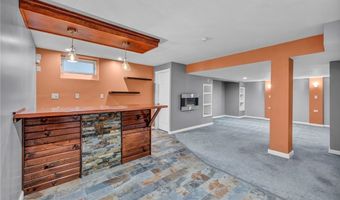 10375 Kerwick Ct, Aurora, OH 44202