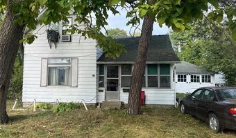 618 Green St, Algonac, MI 48001