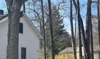 7 Hazen St, Chester, CT 06412
