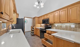 3 Matney Ln, Bella Vista, AR 72715
