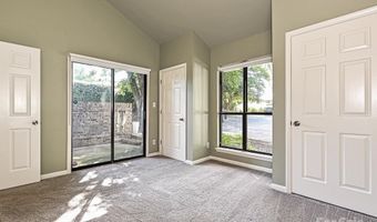 7916 Charter Oak Ln, Charlotte, NC 28226