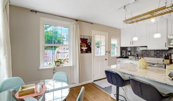 4220 32ND St S, Arlington, VA 22206