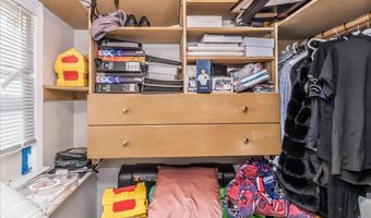16 Netz Pl, Albertson, NY 11507