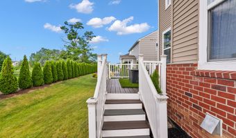 704 Groveland Cir, Ann Arbor, MI 48108