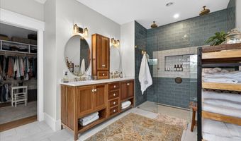 16 Blacks Lndg, Belfast, ME 04915