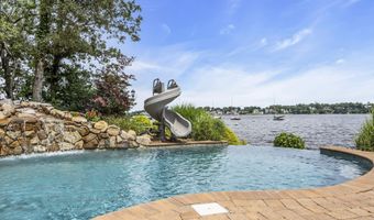 99 Holly Ln, Bayville, NJ 08721