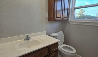 613 Comanche Trl, Altus, OK 73521