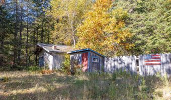 4 Howard Siding Ln, Abbot, ME 04406