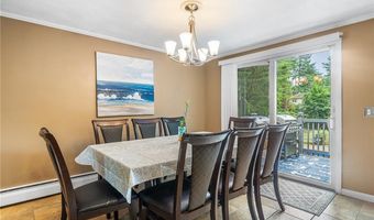 18 Magnolia Ln, Coventry, RI 02816