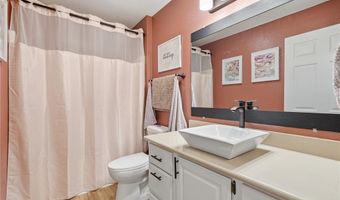 202 Wilson Ct, Anamosa, IA 52205
