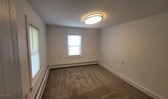 60 E Mc Farlan St Abc D, Andover, NJ 07801