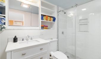 428 Gibbs Ave 4, Newport, RI 02840