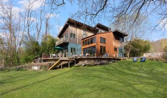 85 Gondola Ave, Jamestown, RI 02835