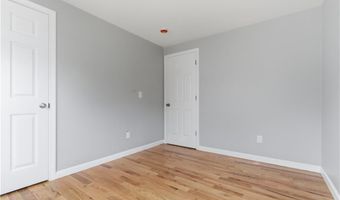 63 Indian Rd, East Providence, RI 02915
