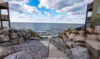 5919 Lake Rd W, Ashtabula, OH 44004