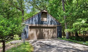 385 Greentree Ln NE, Ada, MI 49301
