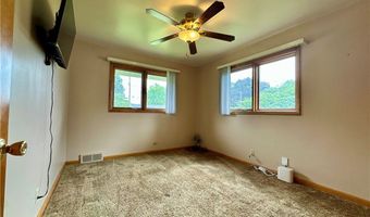 2355 Pleasant Pl, Alliance, OH 44601