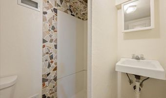 2111 GARRETT St, Cheyenne, WY 82001