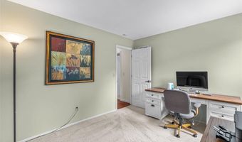 2535 Barrett Springs Dr, Ballwin, MO 63021