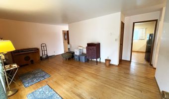 42 Walker St, Athens, OH 45701