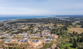 728 Seacrest Dr, Bandon, OR 97411