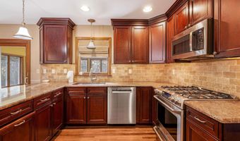 176 S Ravenwood, Hainesport, NJ 08210