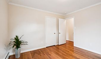 6216 ROCKHURST Rd, Bethesda, MD 20817