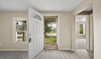 624 N Broad St, Adrian, MI 49221