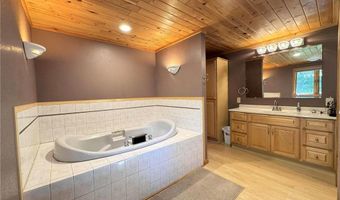 1932 17th St NW, Backus, MN 56435