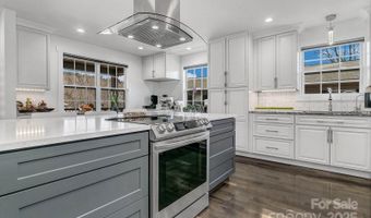 215 E Oakview Rd, Asheville, NC 28806