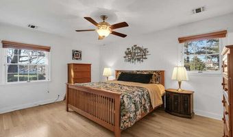 3 Waverly Pl, Aberdeen, NJ 07747