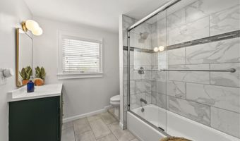 922 Palmer Rd, Columbus, OH 43212