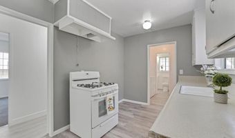 9451 Canterbury Ave, Arleta, CA 91331
