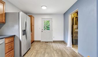 7676 Snow View Dr, Anchorage, AK 99507