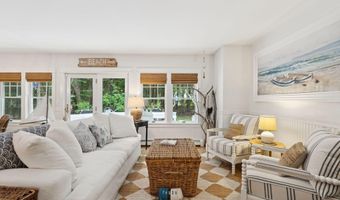 2 Valley Ave, Falmouth, ME 04105