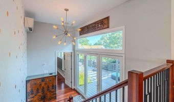 942 N MCKINLEY Rd, Arlington, VA 22205