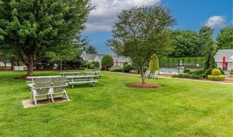 149 Cheshire Dr, Cranston, RI 02921