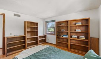 1206 Frisch Rd, Madison, WI 53711