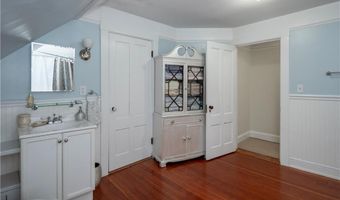 1 Pell St, Newport, RI 02840