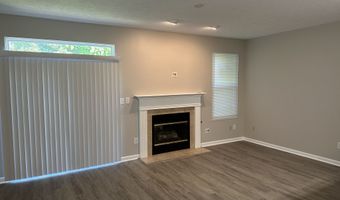 6302 Bishops Pond Ln, Indianapolis, IN 46268