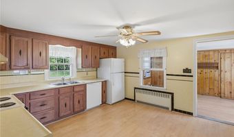 15 Valley View Dr, Cumberland, RI 02864