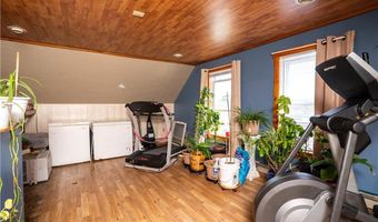 62 SPRING St, Lincoln, RI 02838