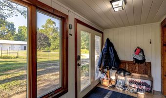 25611 Indian Lake Rd, Birdseye, IN 47513