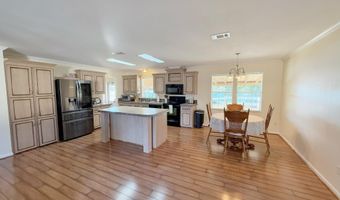 537 Mcpherson Dr, Alford, FL 32420