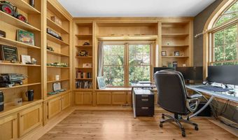 1000 133rd Dr, Amana, IA 52203