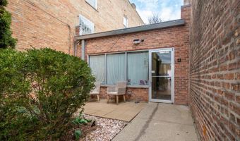912 Main St, Antioch, IL 60002
