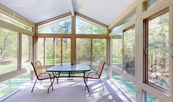 265 Stonewall Dr, Bristol, VT 05443