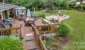 95 Pensacola Ave, Arden, NC 28704