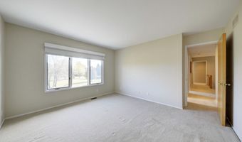 3682 Tanglewood Ct, Ann Arbor, MI 48105