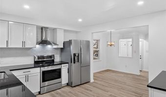 8664 Louise Ave, Allen Park, MI 48101